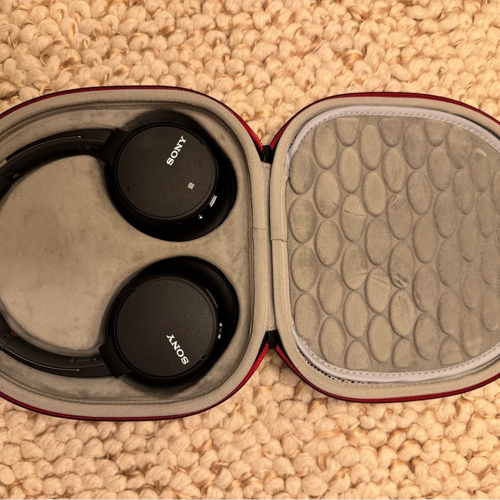 Sony Noise Cancellation Bluetooth Headphones with Case